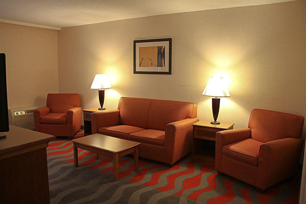 Comfort Inn & Suites Airport Syracuse Esterno foto